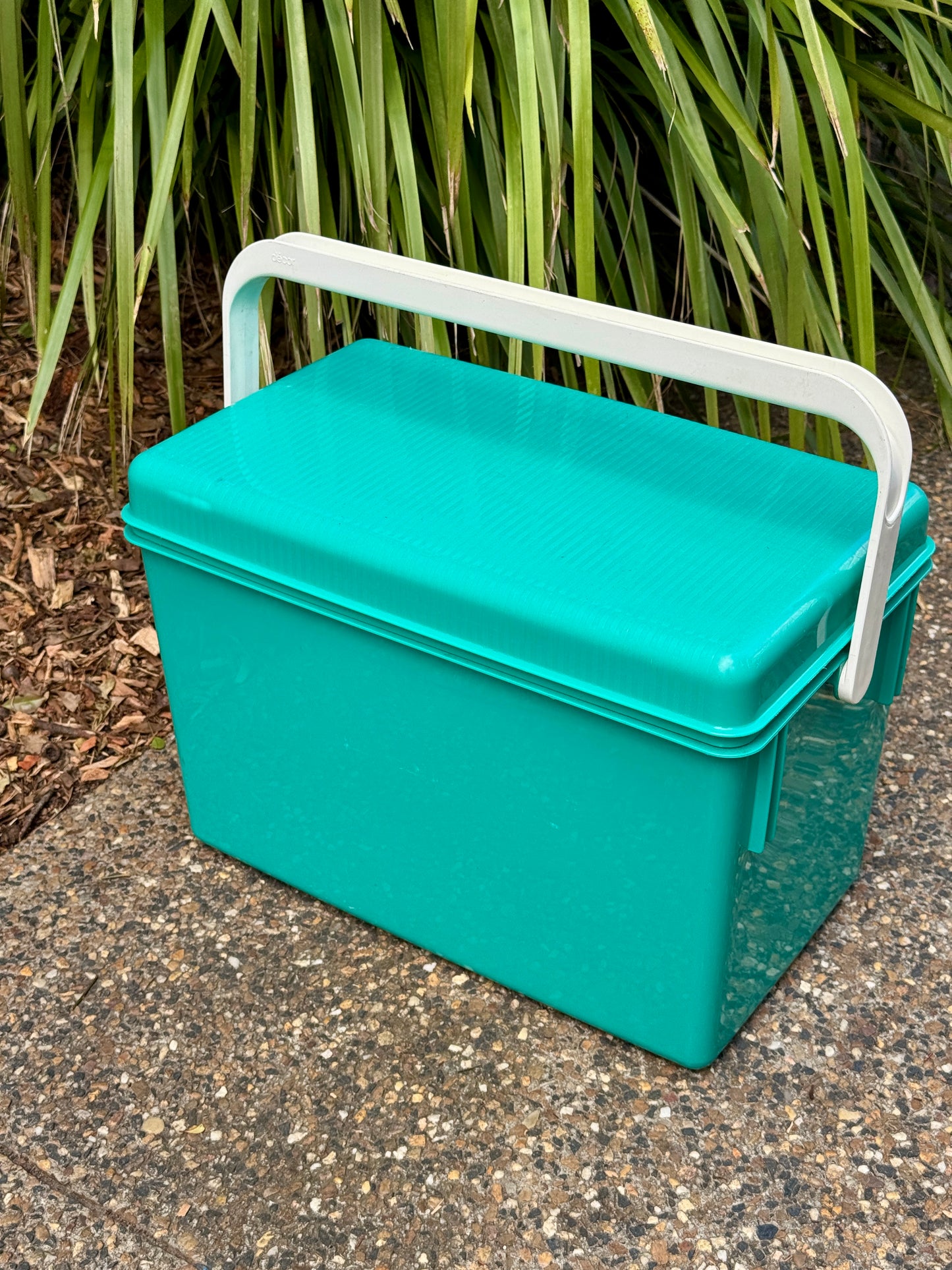 Vintage Decor Australia Teal Picnic Set