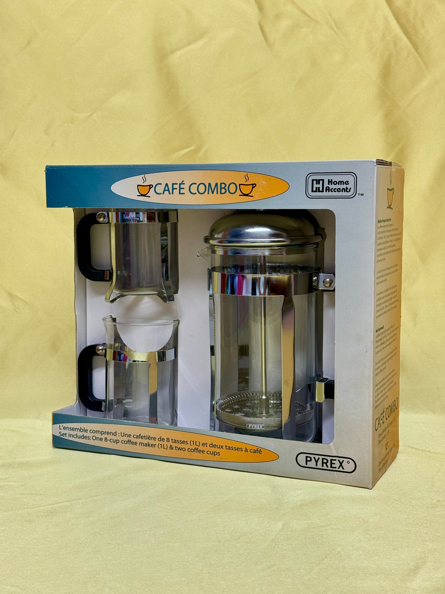Pyrex Café Combo set - 8-cup (1L) French press coffee maker and two coffee cups