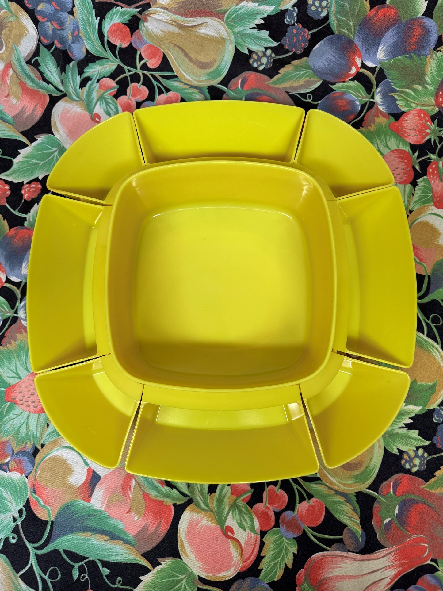 Vintage 10-Piece Revolving Salad Carousel – Retro Entertaining Set