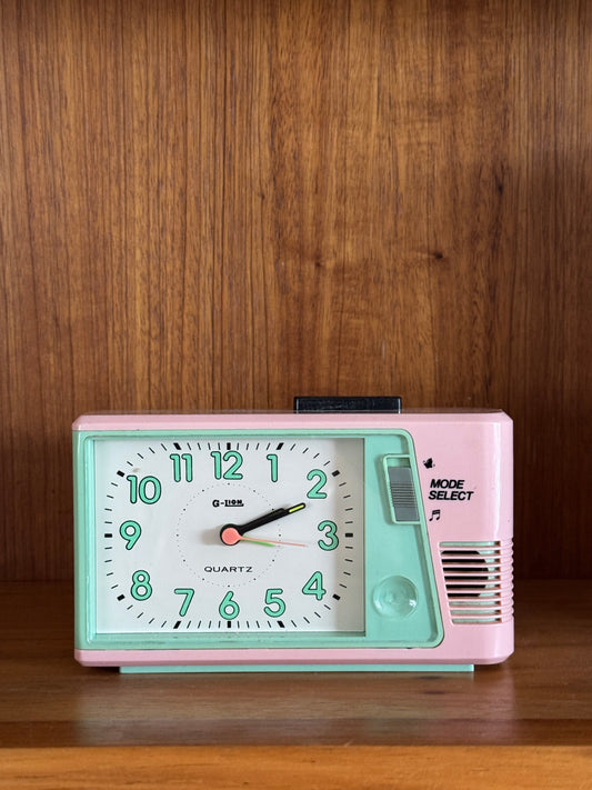 Vintage G-LION Quartz Alarm Clock – Pink & Mint Green Retro Desk Clock – 80s/90s Kitsch Decor