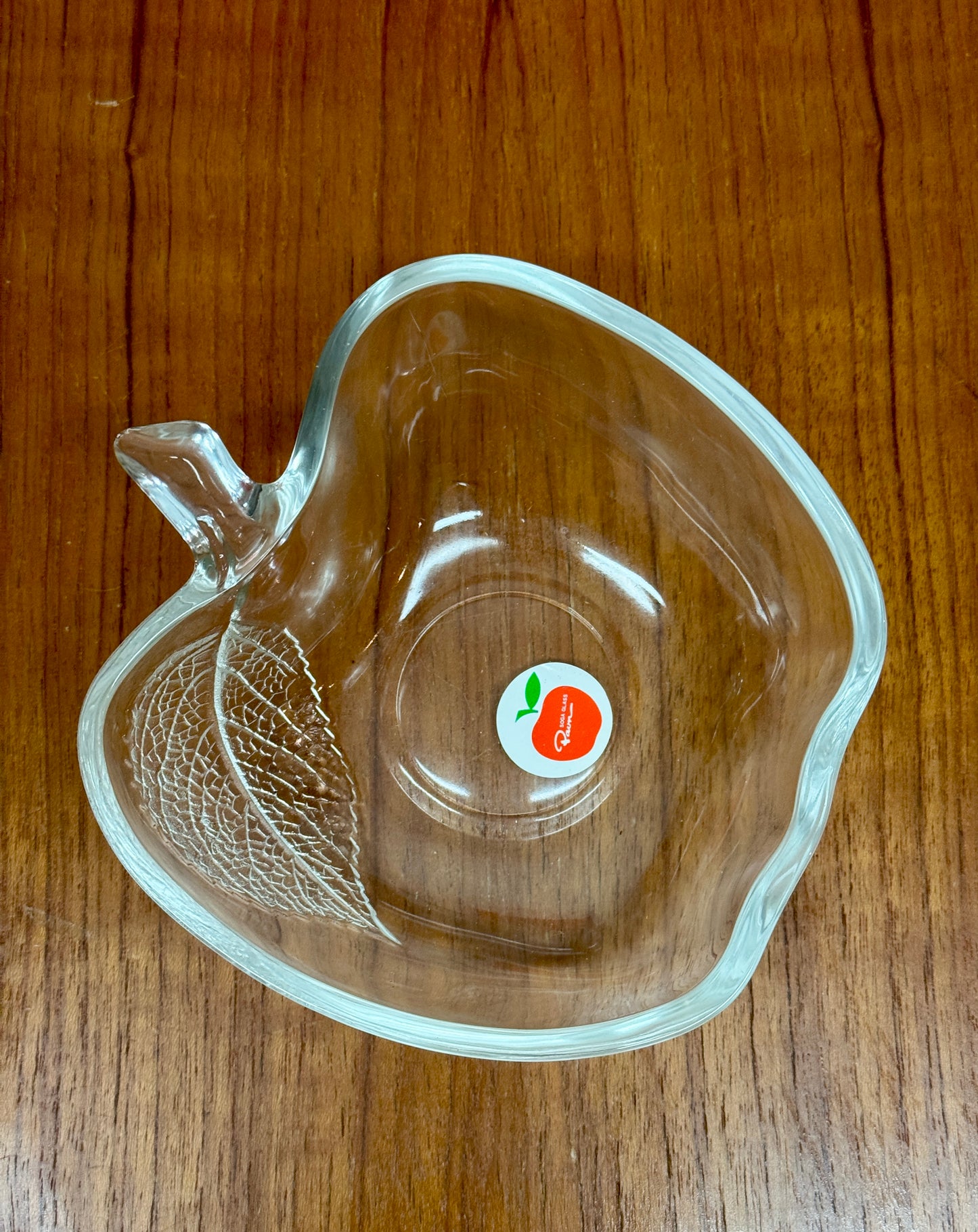 Vintage SOGA Japan Apple-Shaped 7 Piece Salad Set with Servers – Leaf Embossed Bowls