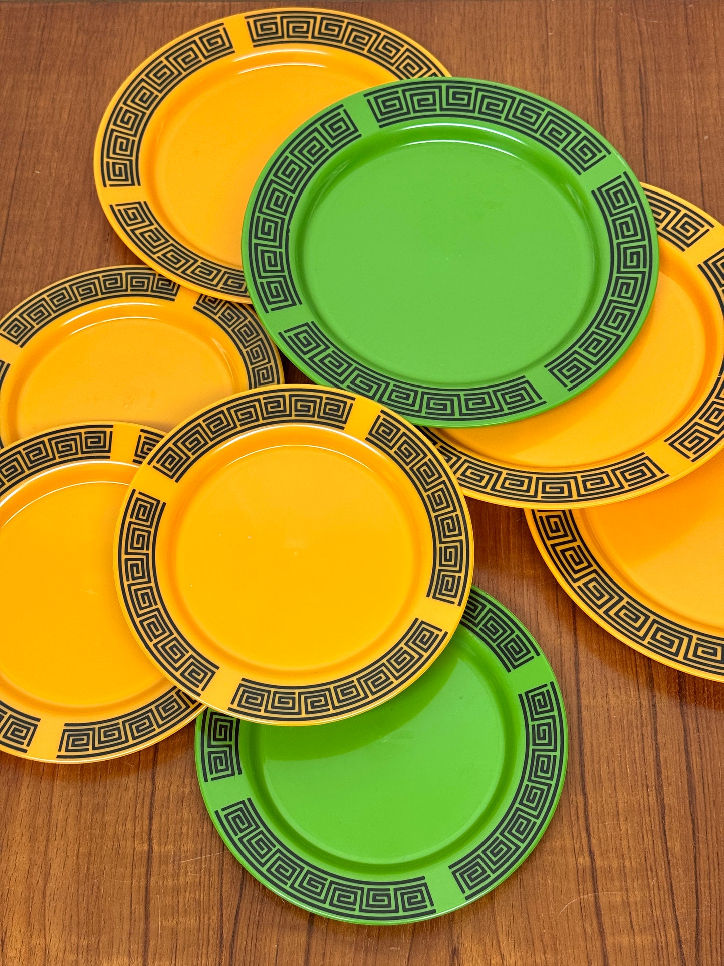 Vintage British Plastics Plate Set – 8pc Greek Key Design | Mustard & Green