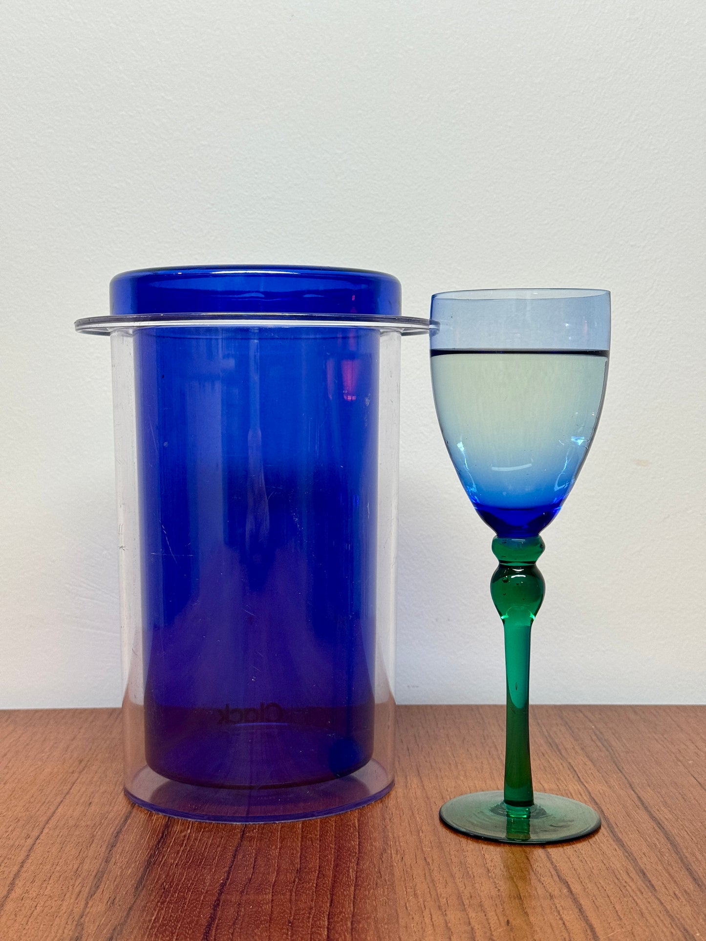 Vintage Wine Cooler 7280 by Design Group Italia - transparent cobalt blue