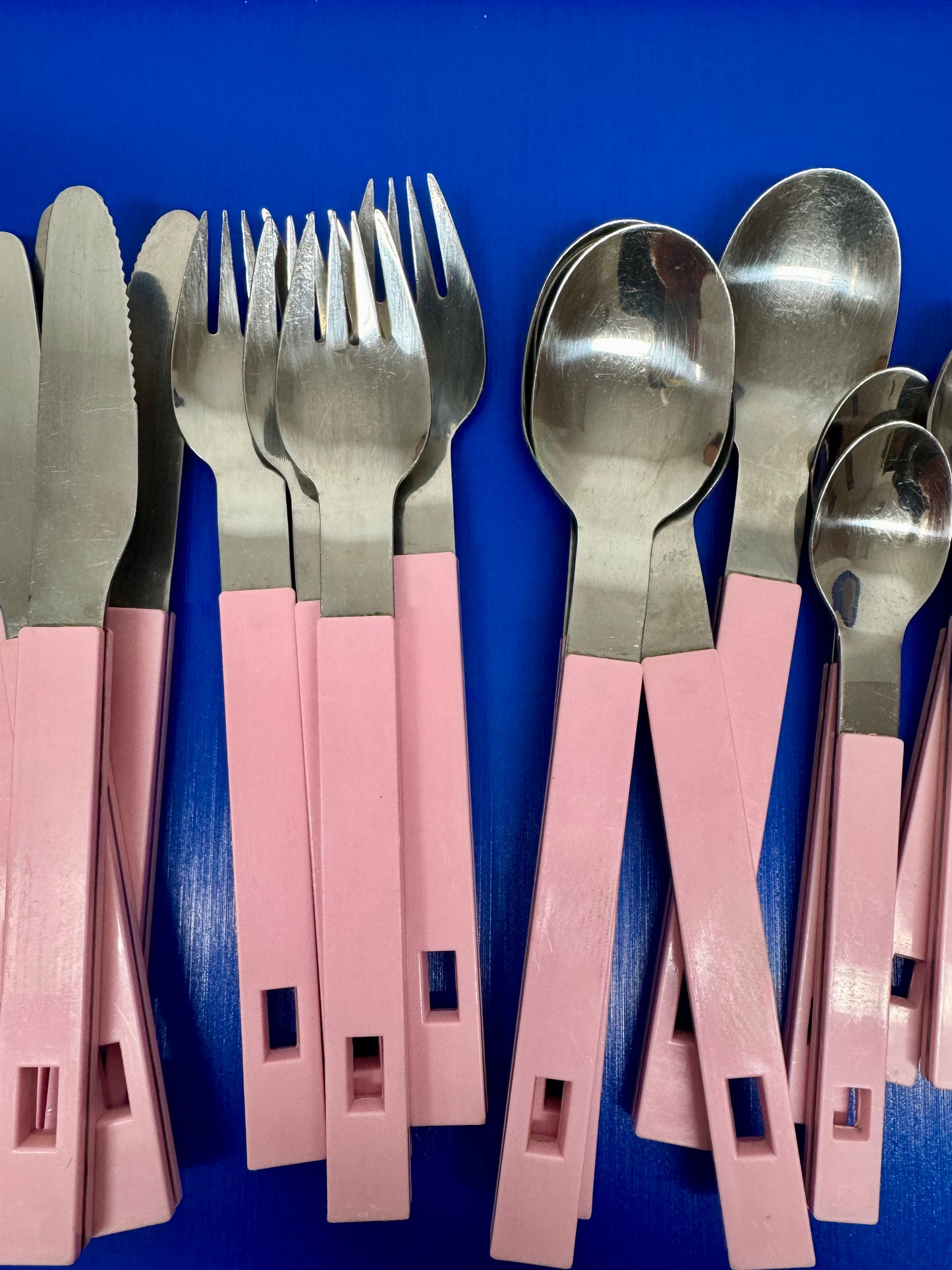 Vintage 16-Piece Pastel Pink – Cutlery Set