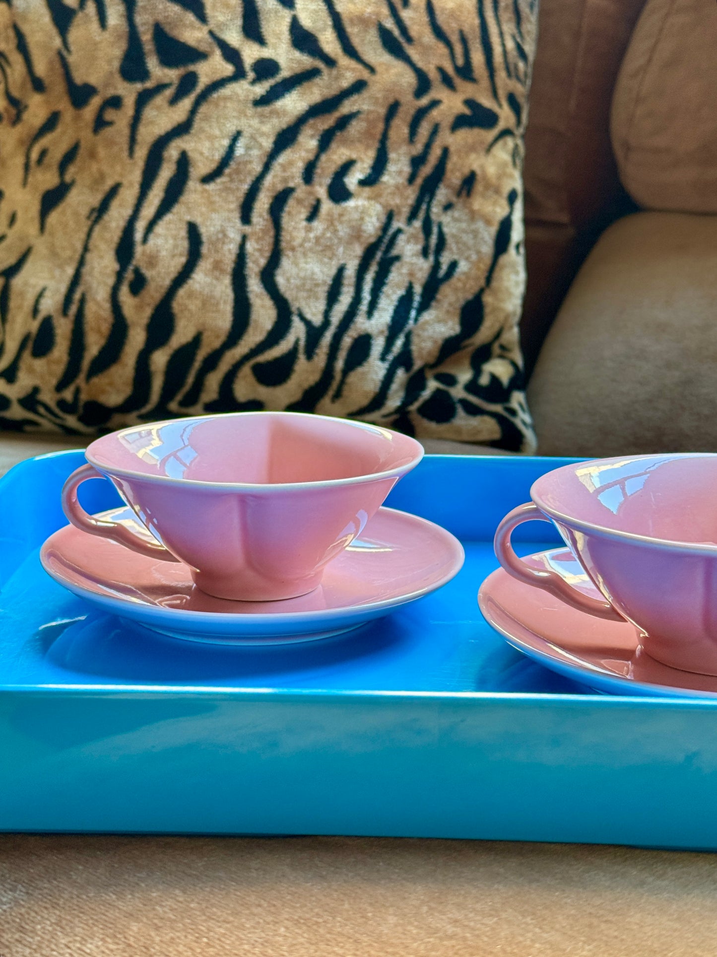 Pair of Robert Gordon Scarlett Heart Cup & Saucers