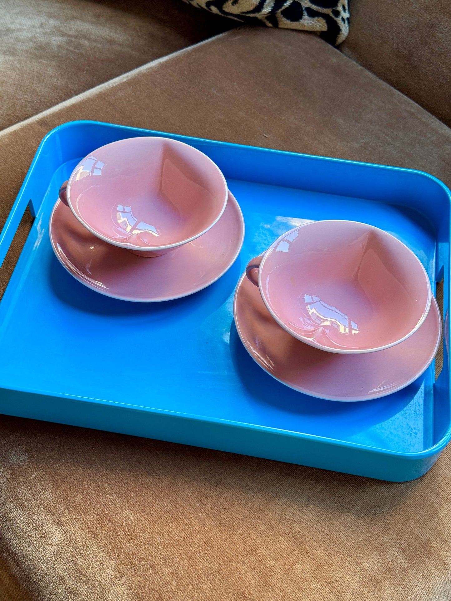 Pair of Robert Gordon Scarlett Heart Cup & Saucers