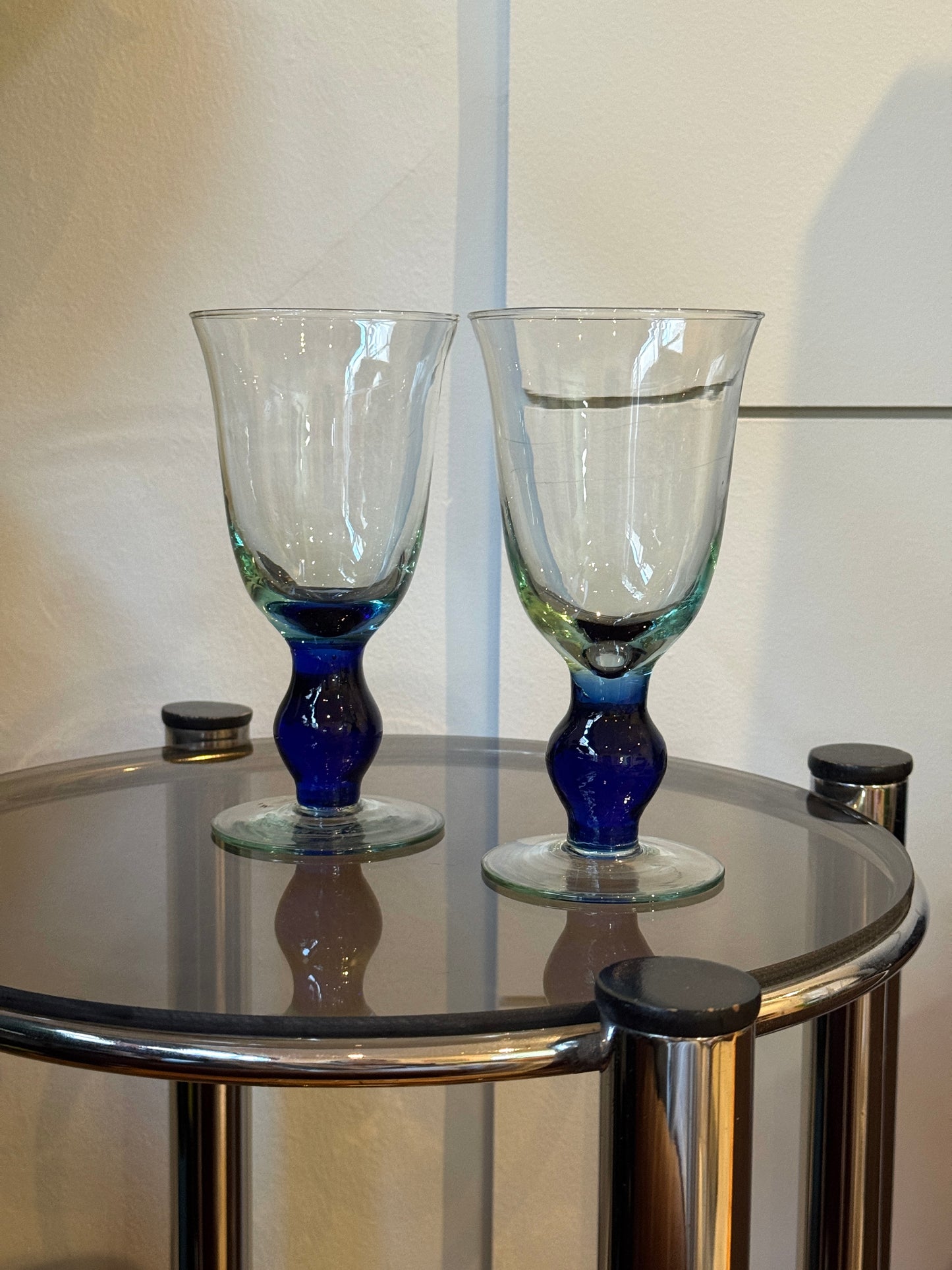Set of 4 Vintage Wine Glasses – Blue Base, Sculptural Stem
