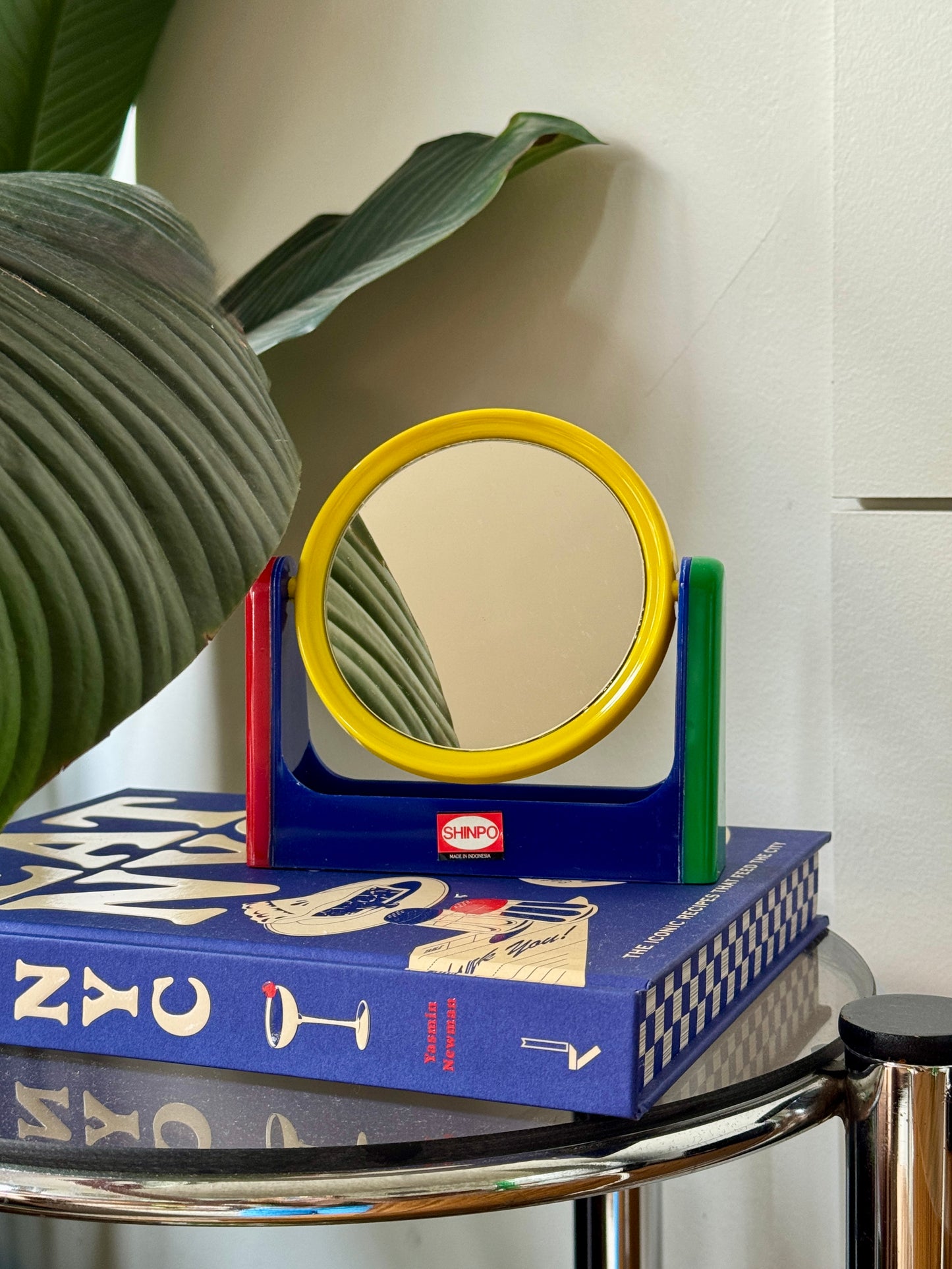 Retro SHINPO colour-block mirror 💛💙❤️💚